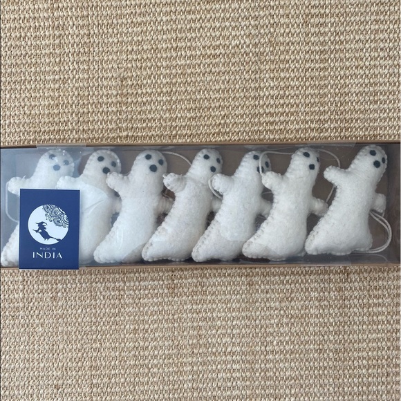 Other - 6 Ft Halloween Ghost Garland